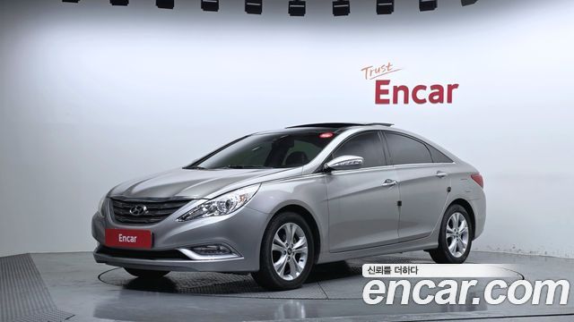 Hyundai Sonata 2010 — photo 1