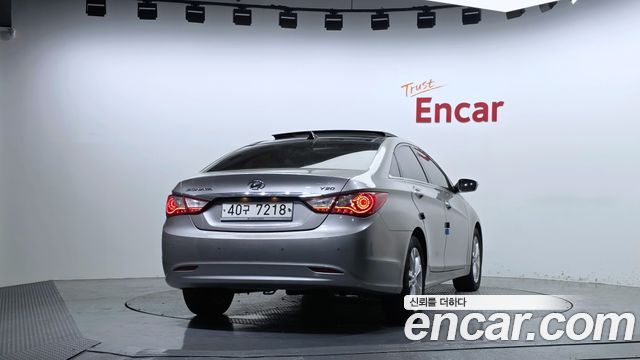 Hyundai Sonata 2010 — photo 4