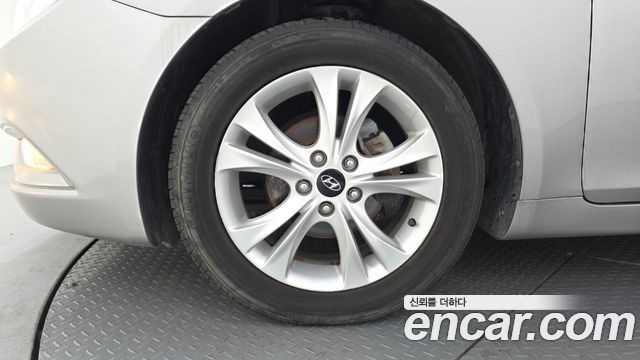 Hyundai Sonata 2010 — photo 5