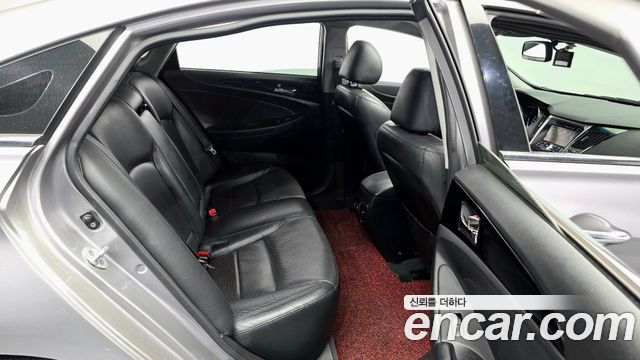 Hyundai Sonata 2010 — photo 12