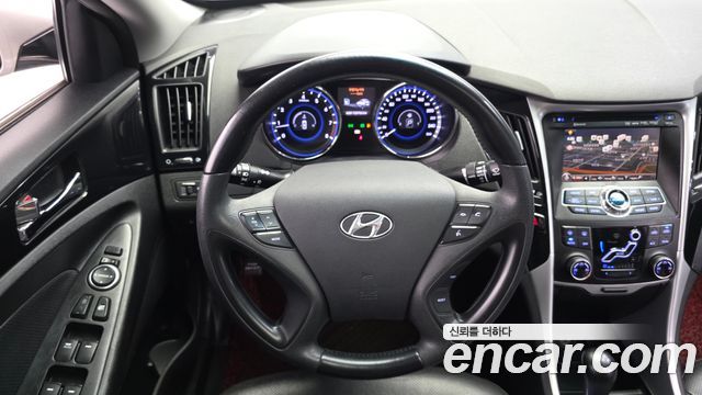 Hyundai Sonata 2010 — photo 13
