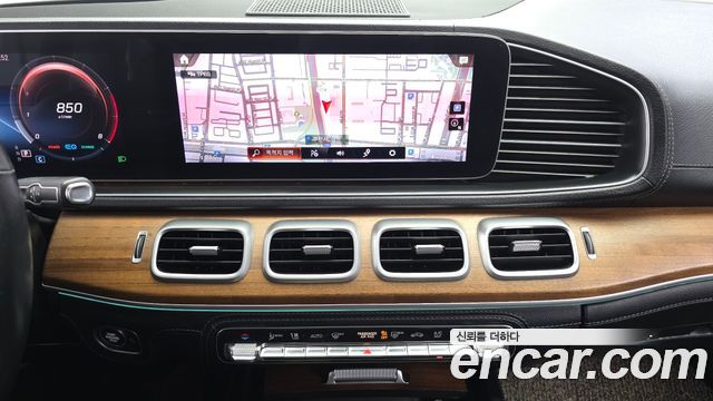 Mercedes-Benz GLE-Class 2019 — photo 21
