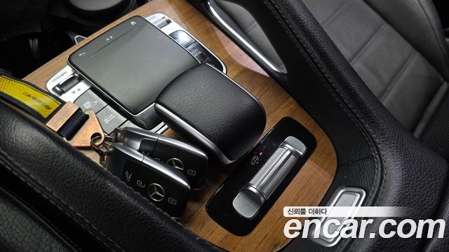 Mercedes-Benz GLE-Class 2019 — photo 23