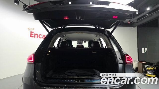 Mercedes-Benz GLE-Class 2019 — photo 26