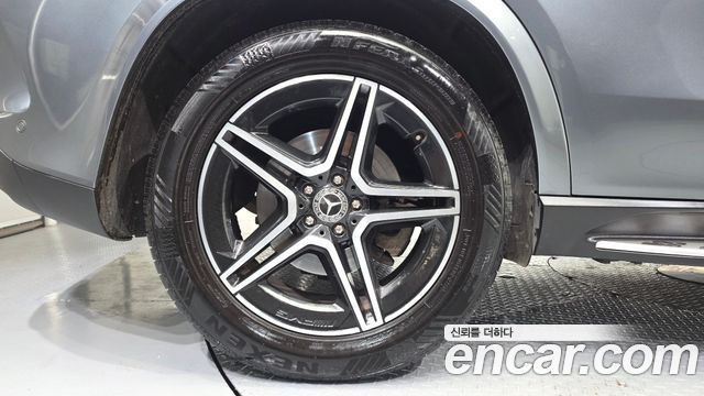Mercedes-Benz GLE-Class 2019 — photo 7