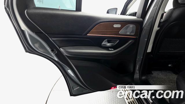 Mercedes-Benz GLE-Class 2019 — photo 15