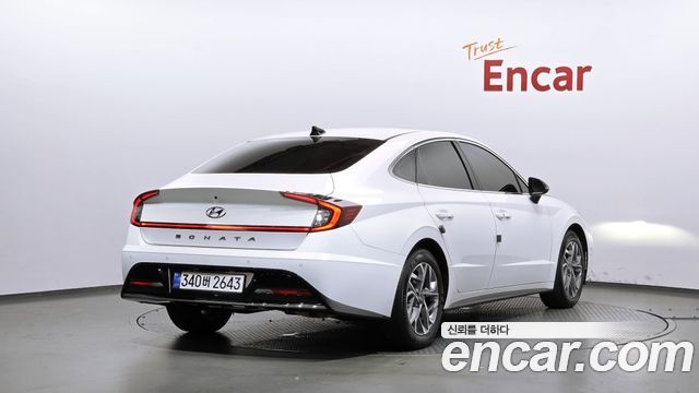 Hyundai Sonata 2022 — photo 2