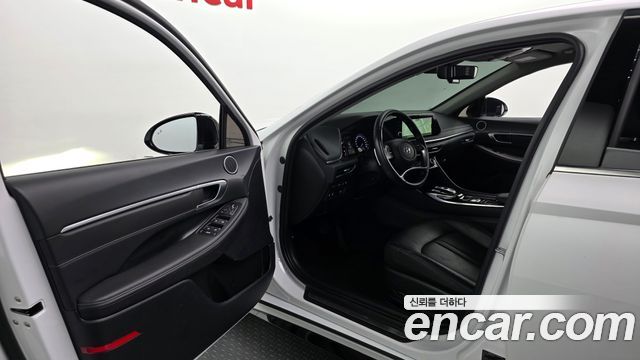 Hyundai Sonata 2022 — photo 10