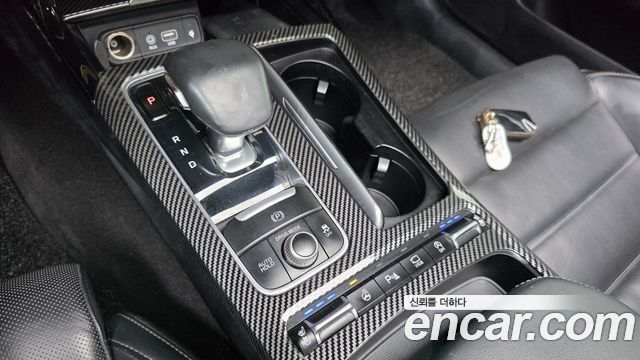 Kia Stinger 2018 — photo 12