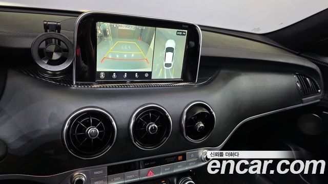 Kia Stinger 2018 — photo 24