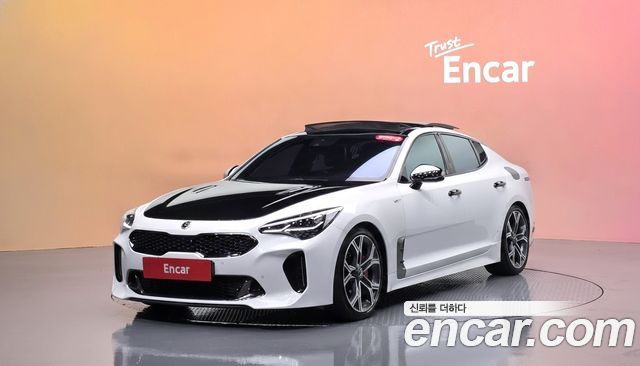 Kia Stinger 2018 — photo 1