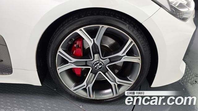 Kia Stinger 2018 — photo 7