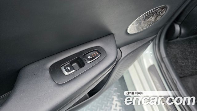 Kia Stinger 2018 — photo 31