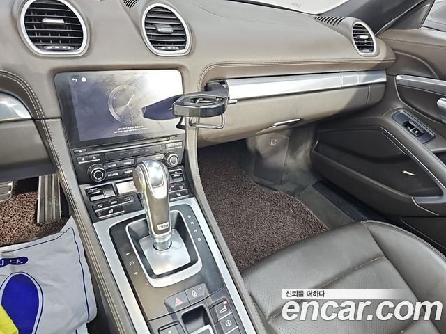 Porsche 718 2018 — photo 10