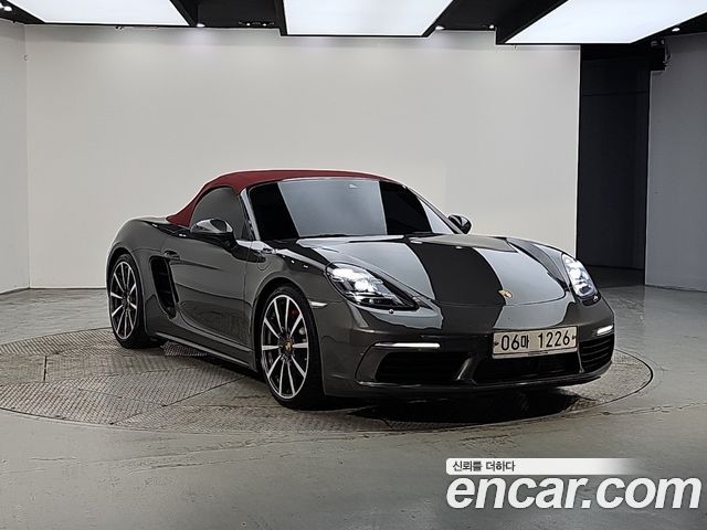 Porsche 718 2018 — photo 19