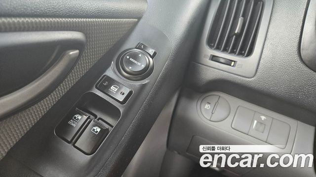 Hyundai Starex 2008 — photo 13