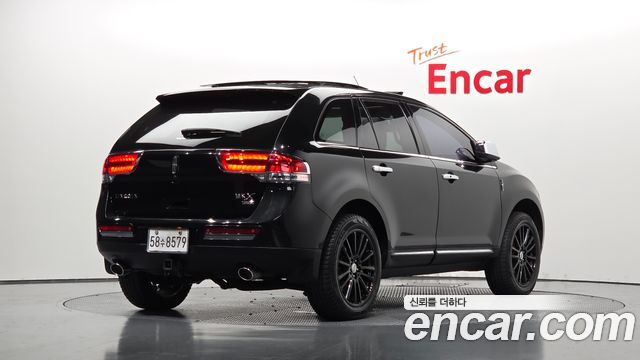 Lincoln MKX 2011 — photo 2