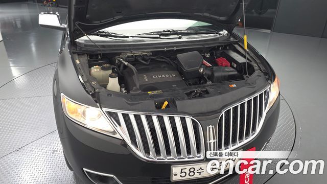 Lincoln MKX 2011 — photo 6