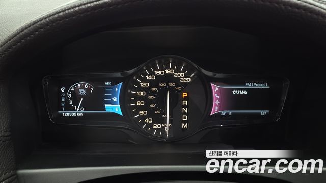 Lincoln MKX 2011 — photo 11