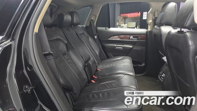 Lincoln MKX 2011 — photo 18
