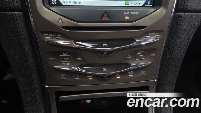 Lincoln MKX 2011 — photo 22