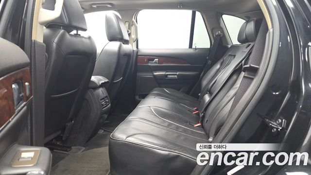 Lincoln MKX 2011 — photo 16