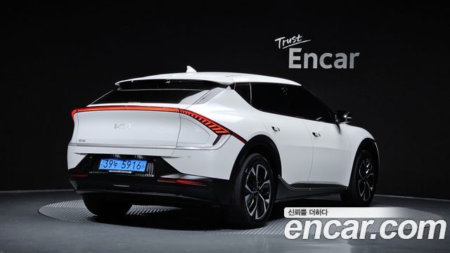 Kia EV6 2024 — photo 2