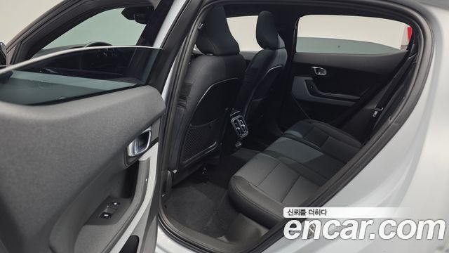Polestar Polestar 2 2024 — photo 16