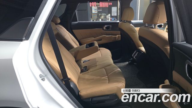 Kia Sorento 2023 — photo 18