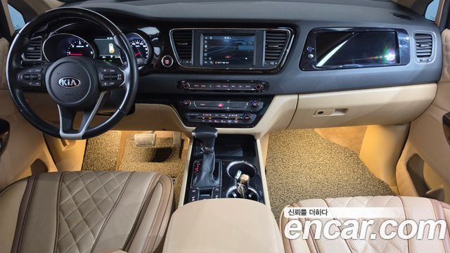 Kia Canival 2019 — photo 10