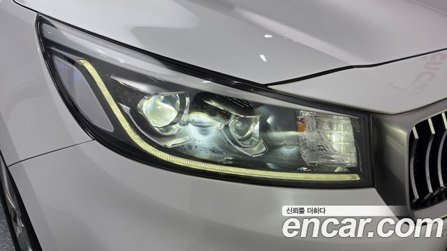 Kia Canival 2019 — photo 8