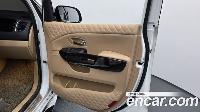 Kia Canival 2019 — photo 15