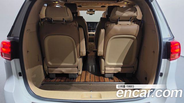 Kia Canival 2019 — photo 29