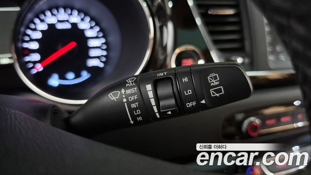Kia Canival 2019 — photo 35