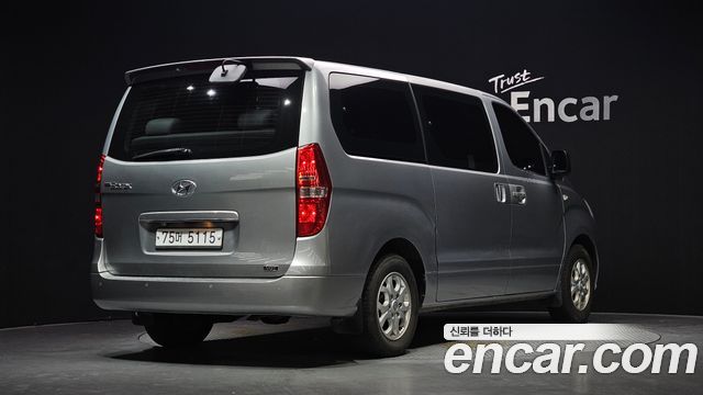Hyundai Starex 2014 — photo 2