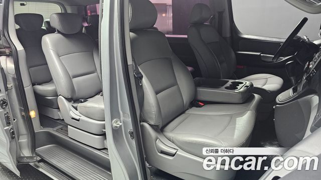 Hyundai Starex 2014 — photo 12