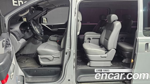 Hyundai Starex 2014 — photo 13