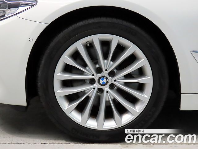 BMW 5-Series 2018 — photo 5