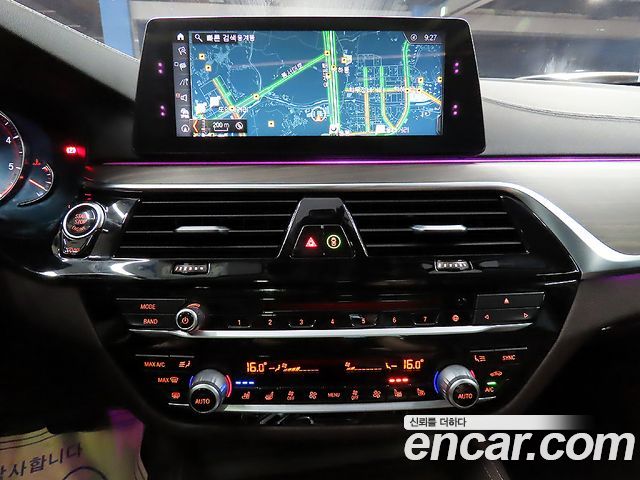 BMW 5-Series 2018 — photo 16