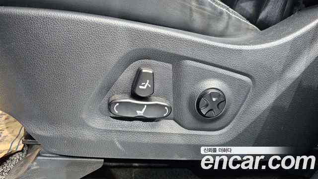 KG Mobility Rexton 2019 — photo 24