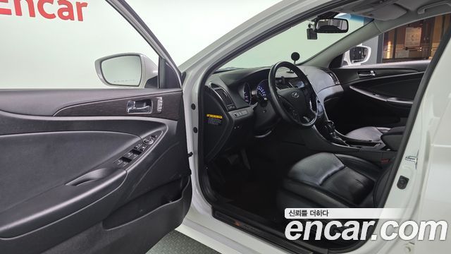 Hyundai Sonata 2014 — photo 10