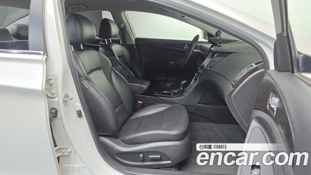 Hyundai Sonata 2014 — photo 11