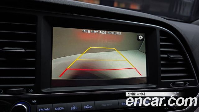 Hyundai AVANTE 2016 — photo 14