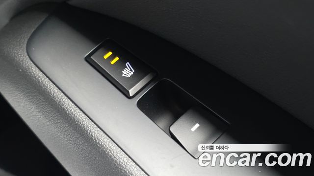 Hyundai AVANTE 2016 — photo 18