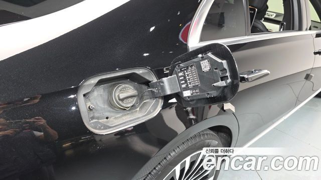 Mercedes-Benz S-Class 2021 — photo 32