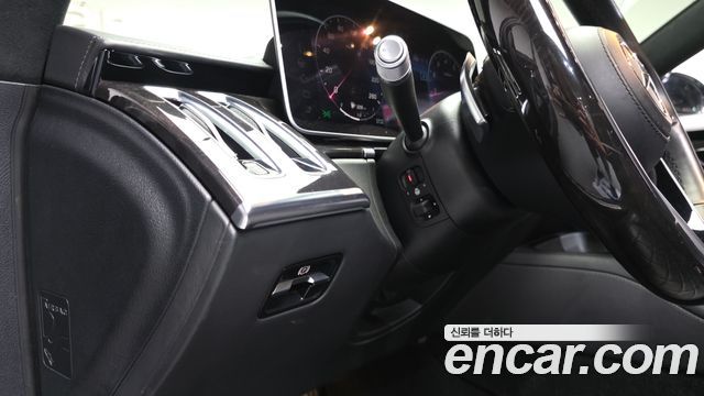 Mercedes-Benz S-Class 2021 — photo 42