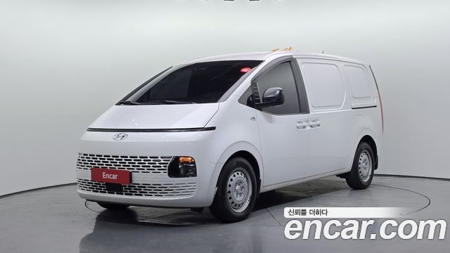 Hyundai Staria 2022 — photo 1