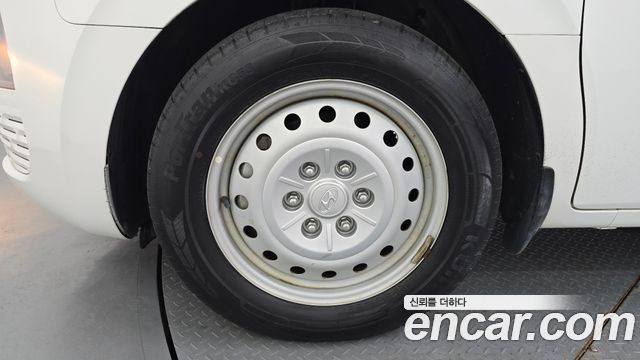 Hyundai Staria 2022 — photo 5