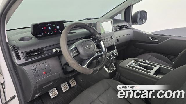 Hyundai Staria 2022 — photo 10
