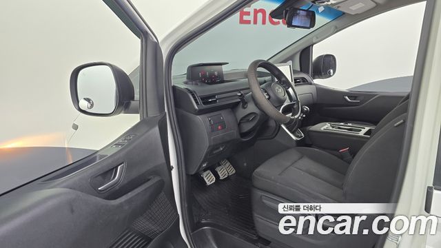 Hyundai Staria 2022 — photo 13